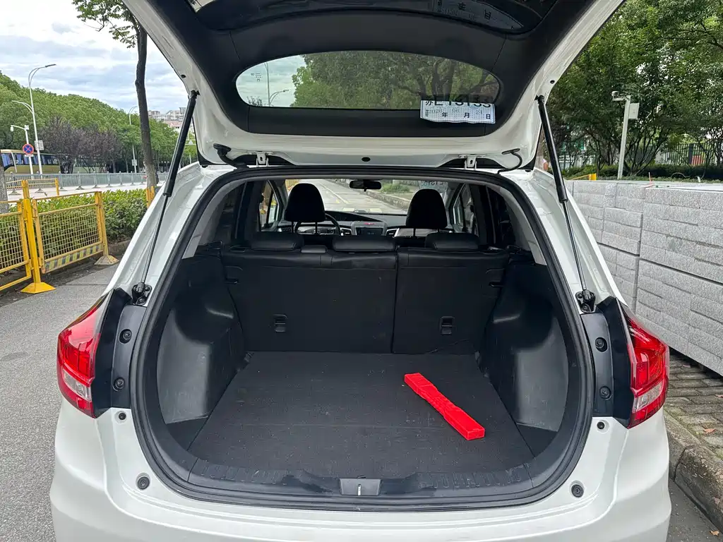 Honda Jade 2017 — фото 14