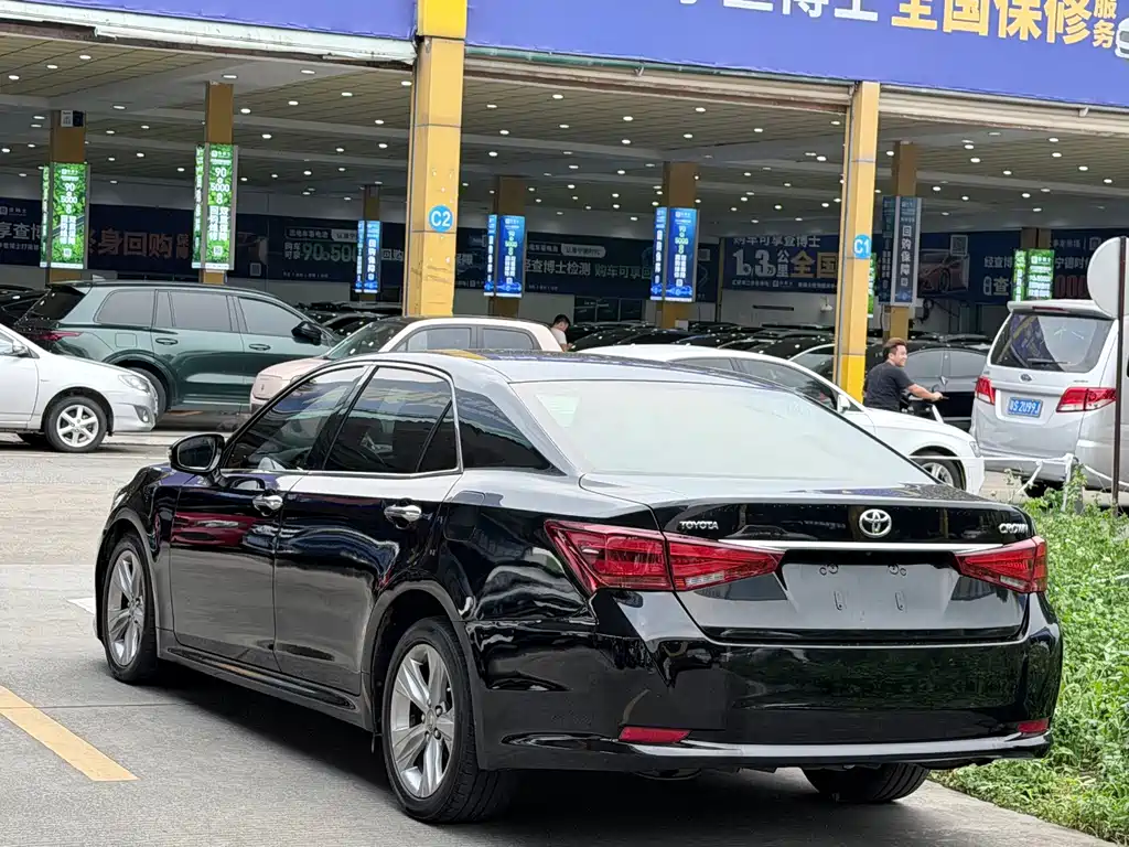 Toyota Crown 2016 — фото 13