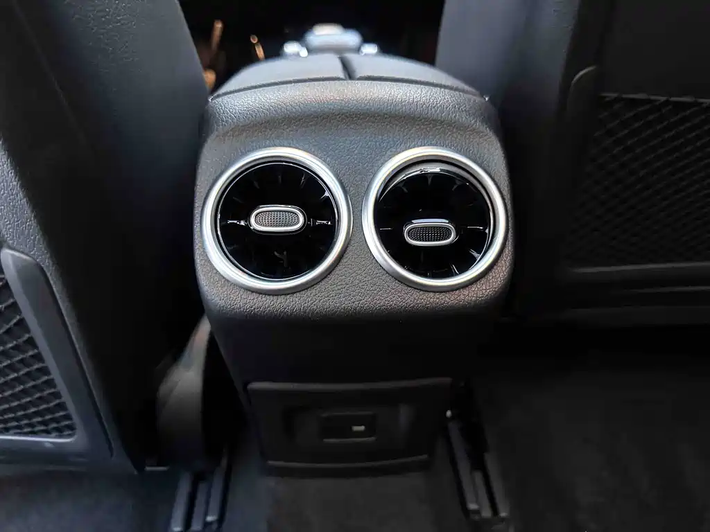 Mercedes-Benz A-Class 2022 — фото 17