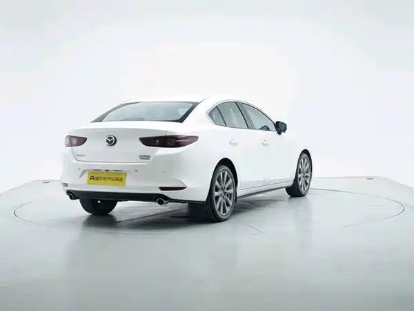 Mazda 3 Axela 2022