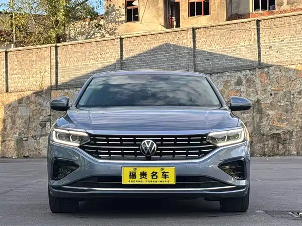 Volkswagen Passat 2022