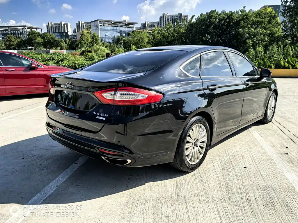 Ford Mondeo 2014 — фото 9