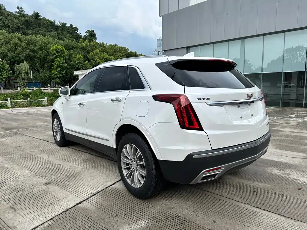 Cadillac XT5 2023 — фото 7