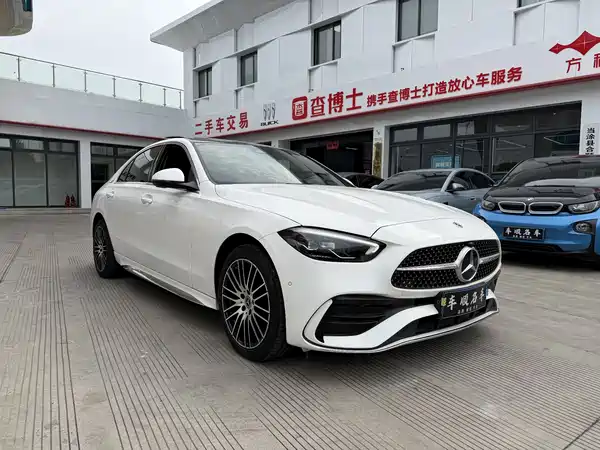 Mercedes-Benz C-Class 2024