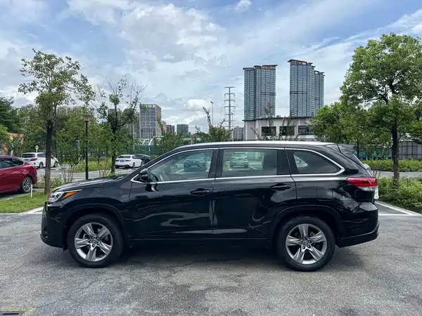 Toyota Highlander 2019