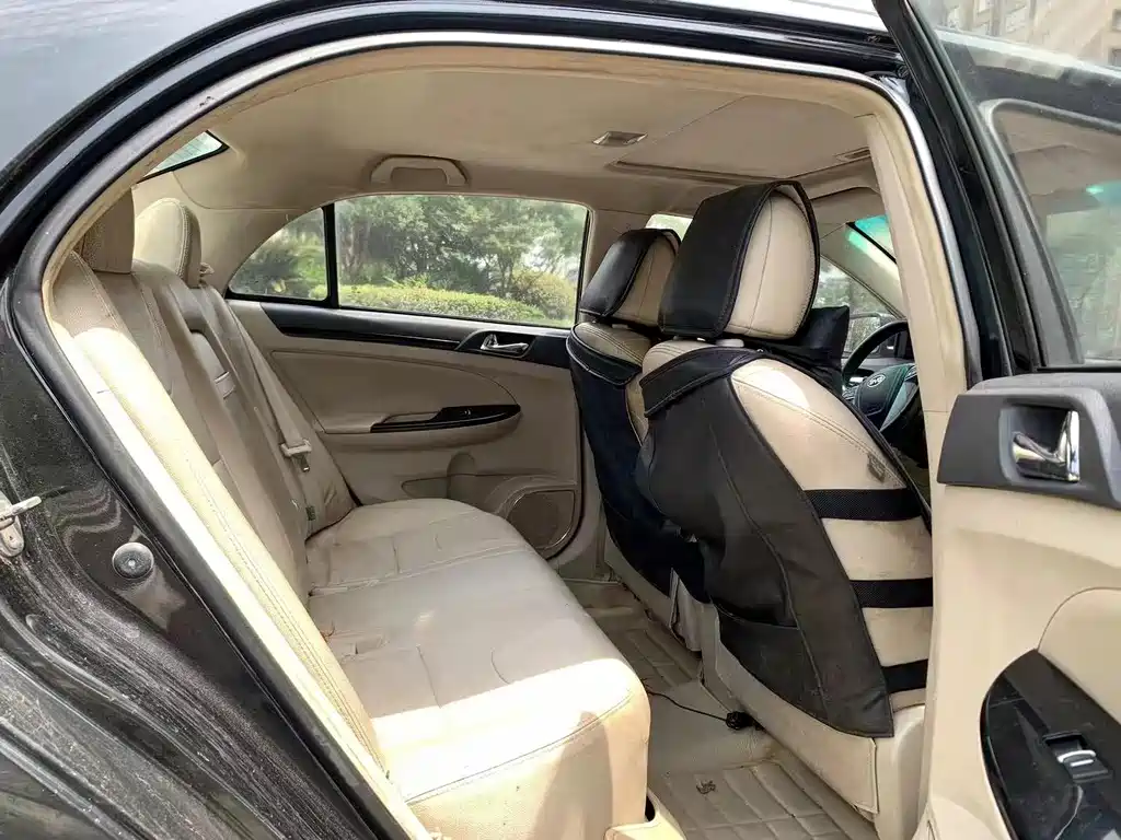 BYD Surui 2014