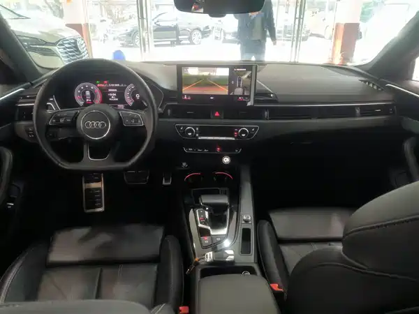 Audi A4L 2023