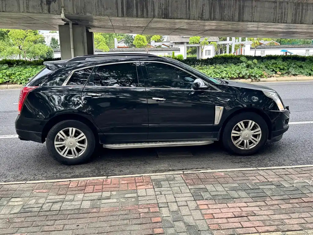 Cadillac SRX 2015 — фото 14