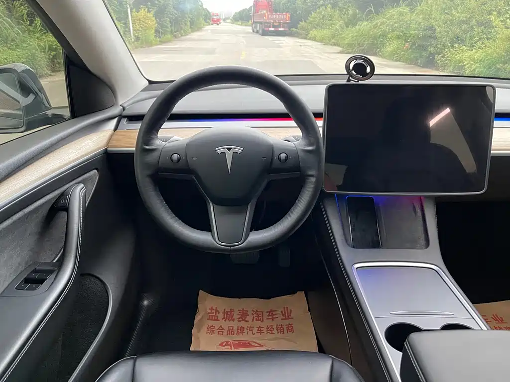 Tesla Model Y 2023 — фото 15