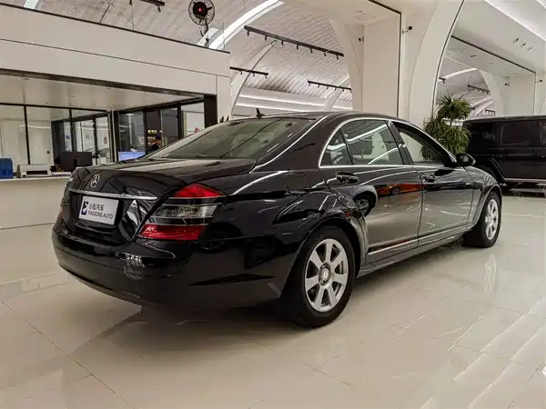 Mercedes-Benz S-Class 2008