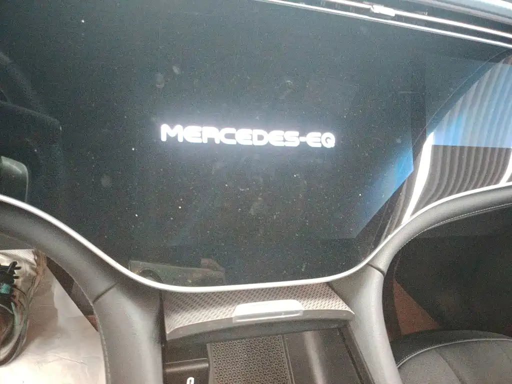 Mercedes-Benz EQE SUV 2025 — фото 5