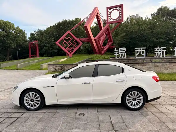 Maserati Ghibli 2015
