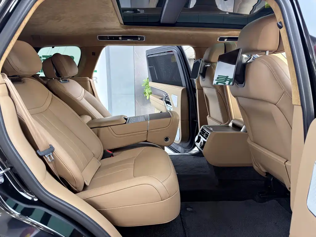 Land Rover Range Rover 2024 — фото 14
