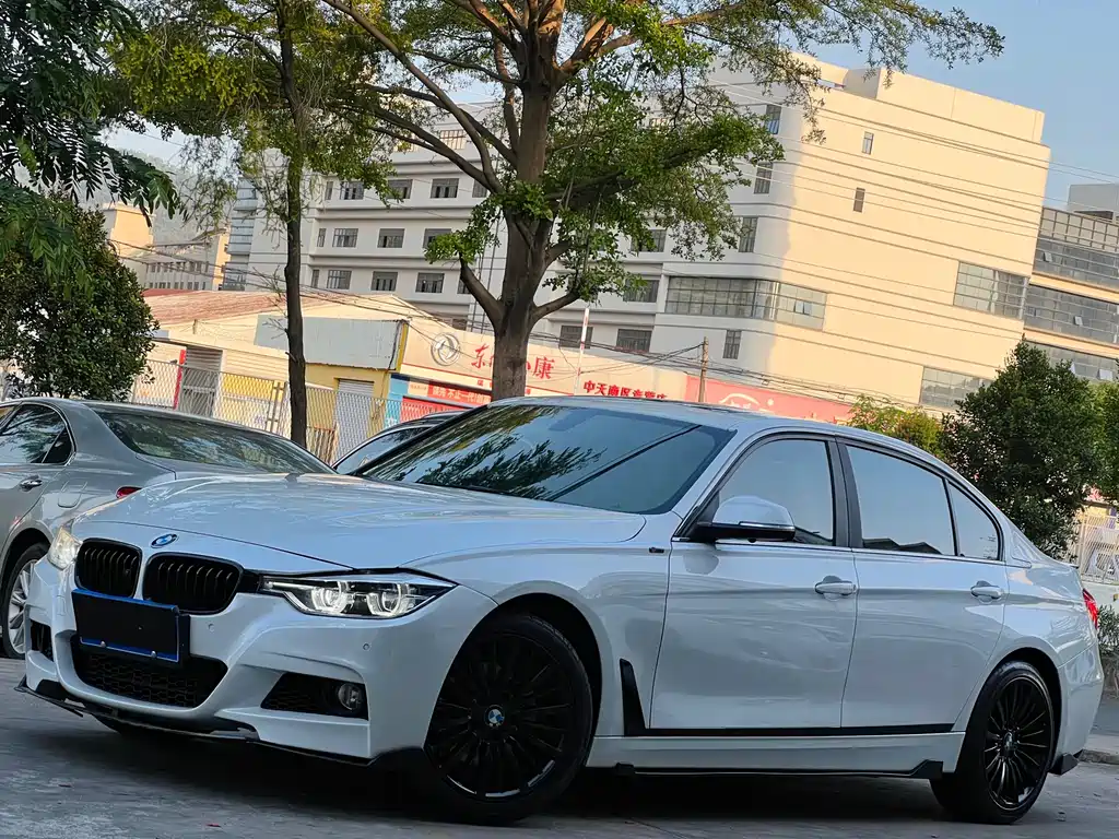 BMW 3 Series 2019 — фото 2