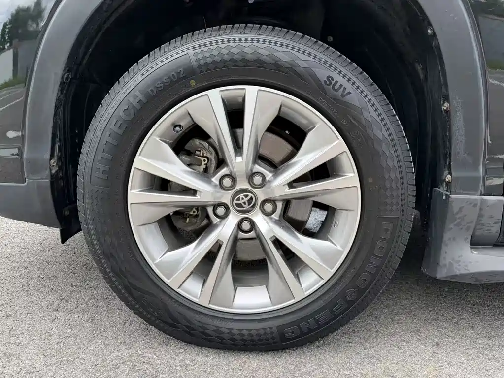 Toyota Highlander 2018 — фото 23