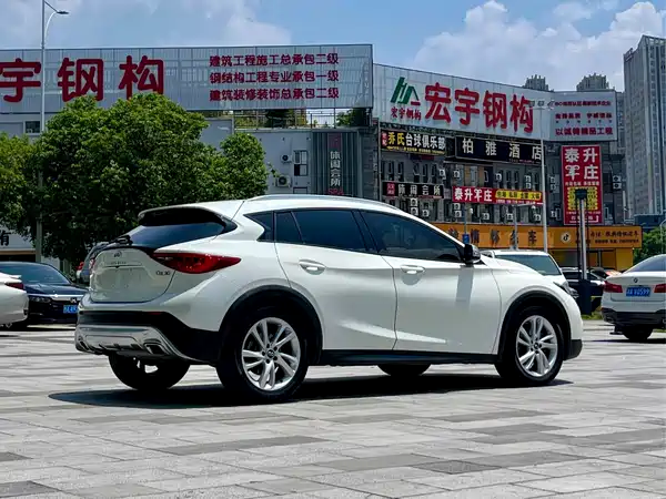 Infiniti QX30 2017
