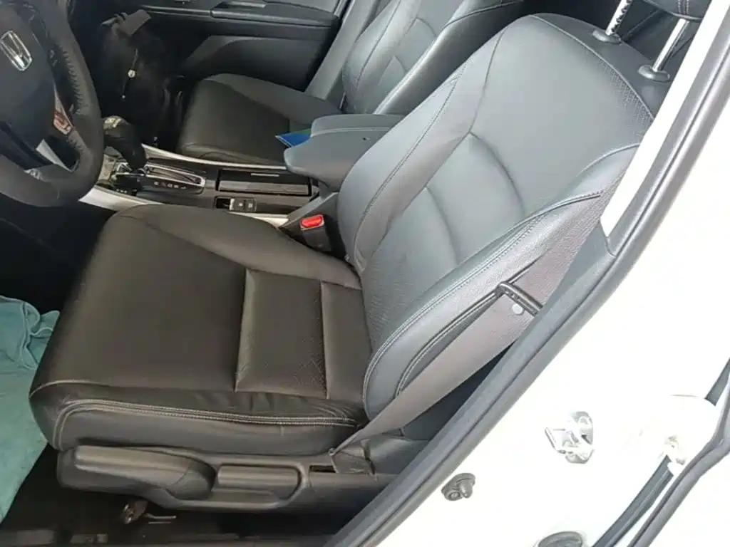 Honda Accord 2016 — фото 11