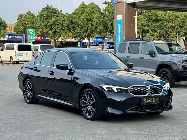 BMW 3 Series 2025