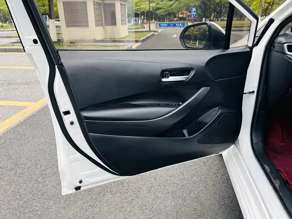 Toyota Corolla 2020 — фото 14