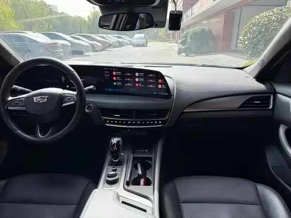 Cadillac CT5 2024