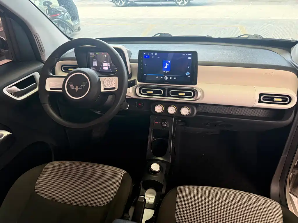 Wuling MINIEV 2025