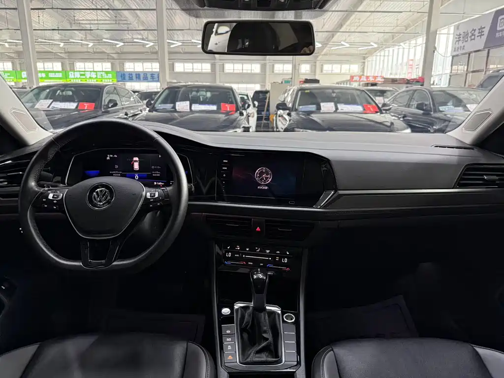 Volkswagen Sagitar 2022