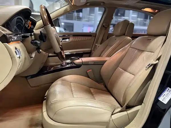 Mercedes-Benz S-Class 2012