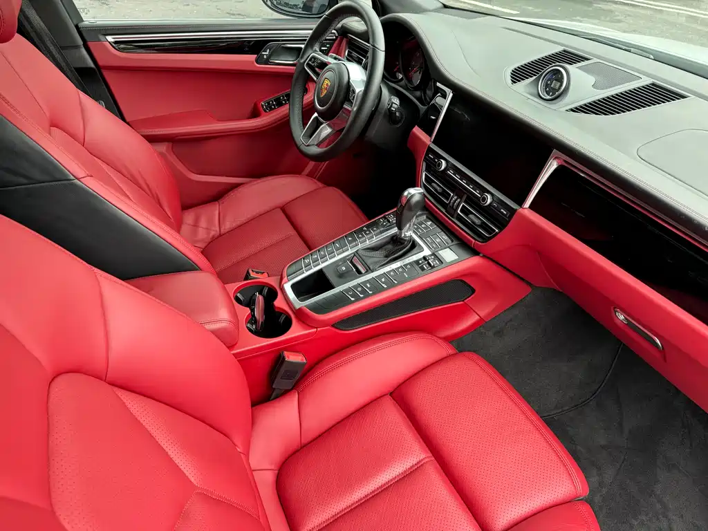 Porsche Macan 2020 — фото 10