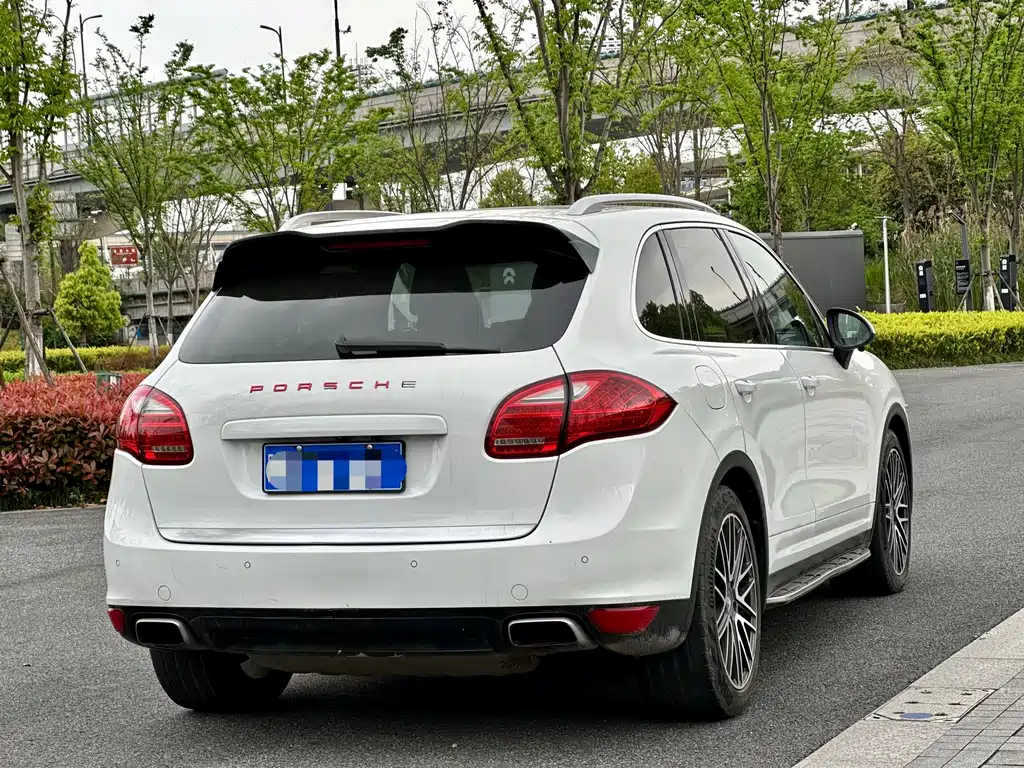 Porsche Cayenne 2012 — фото 6