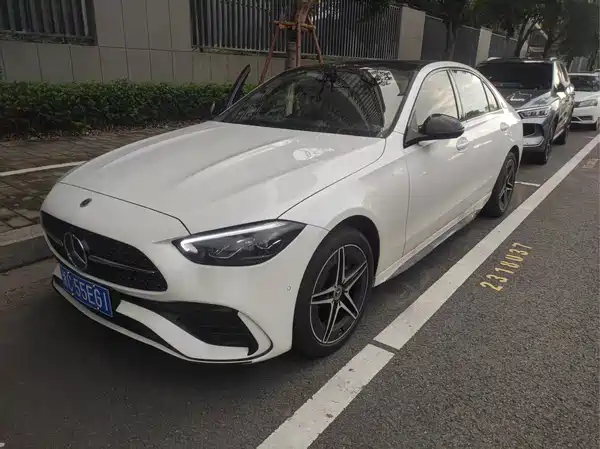 Mercedes-Benz C-Class 2024