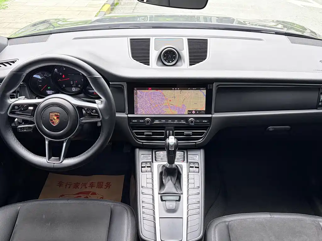 Porsche Macan 2020 — фото 9