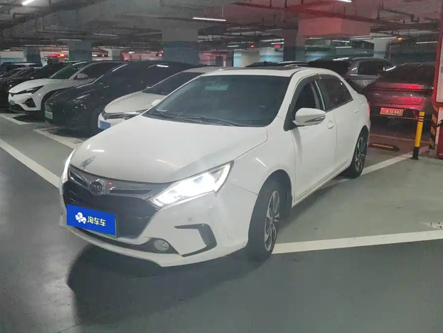 BYD Qin NEV 2016 — фото 1