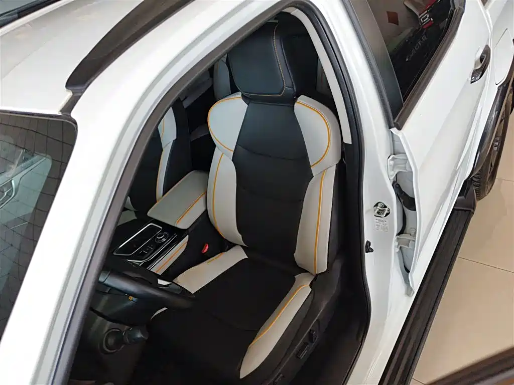 Isuzu D-MAX 2023 — фото 15