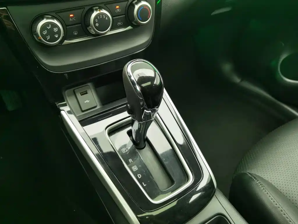 Nissan Sylphy 2019 — фото 13