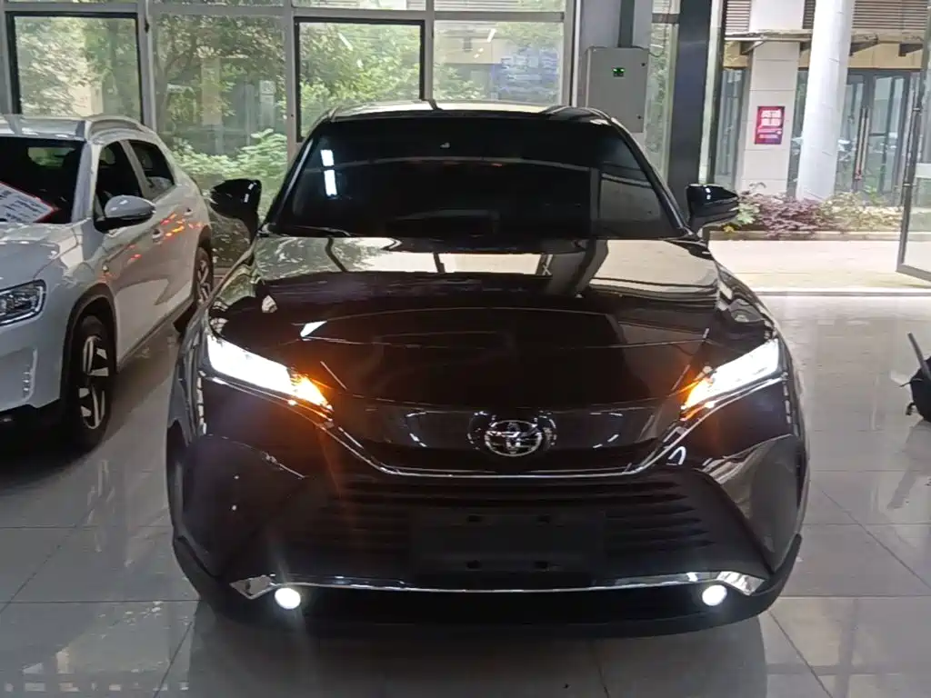 Toyota Harrier 2022 — фото 3