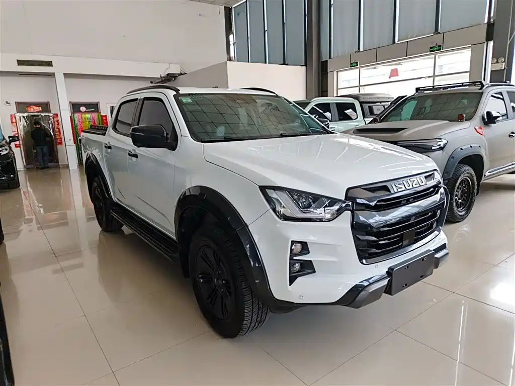 Isuzu D-MAX 2023 — фото 4