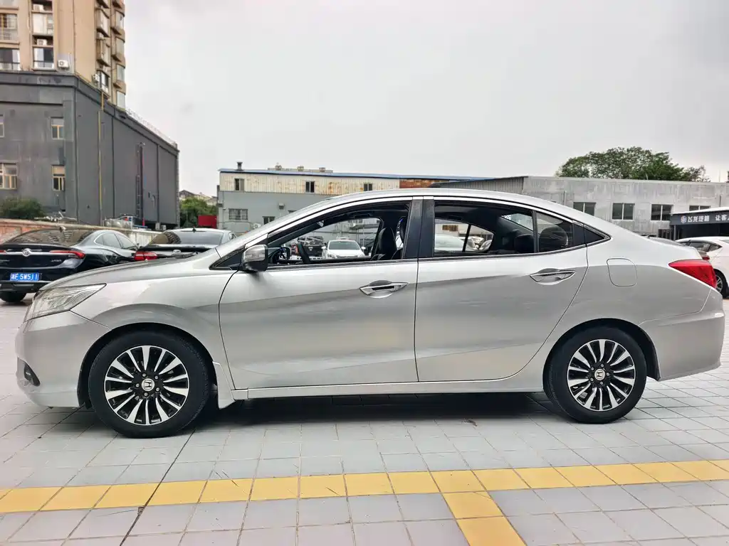 Honda Crider 2013