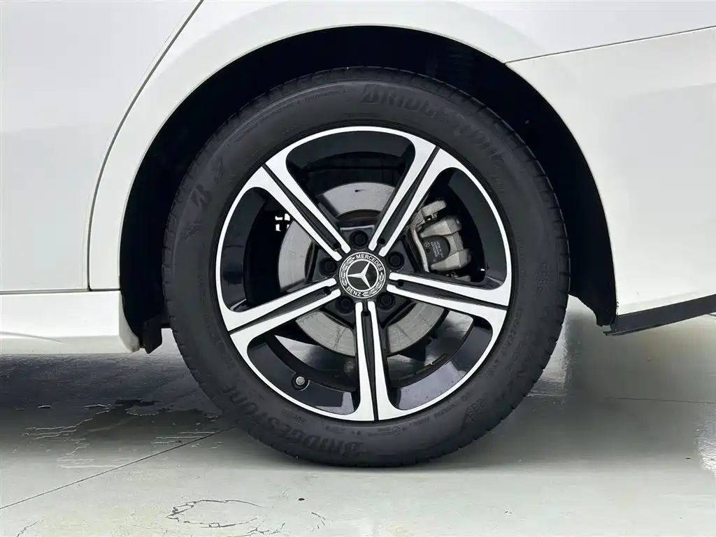 Mercedes-Benz A-Class 2022 — фото 5