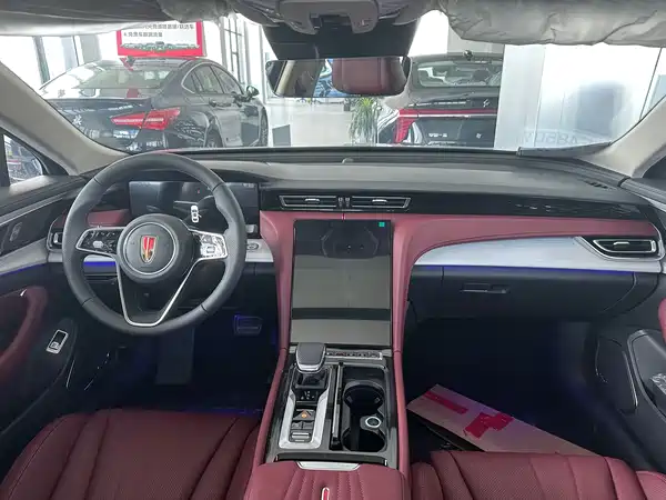 Hongqi H5 2025
