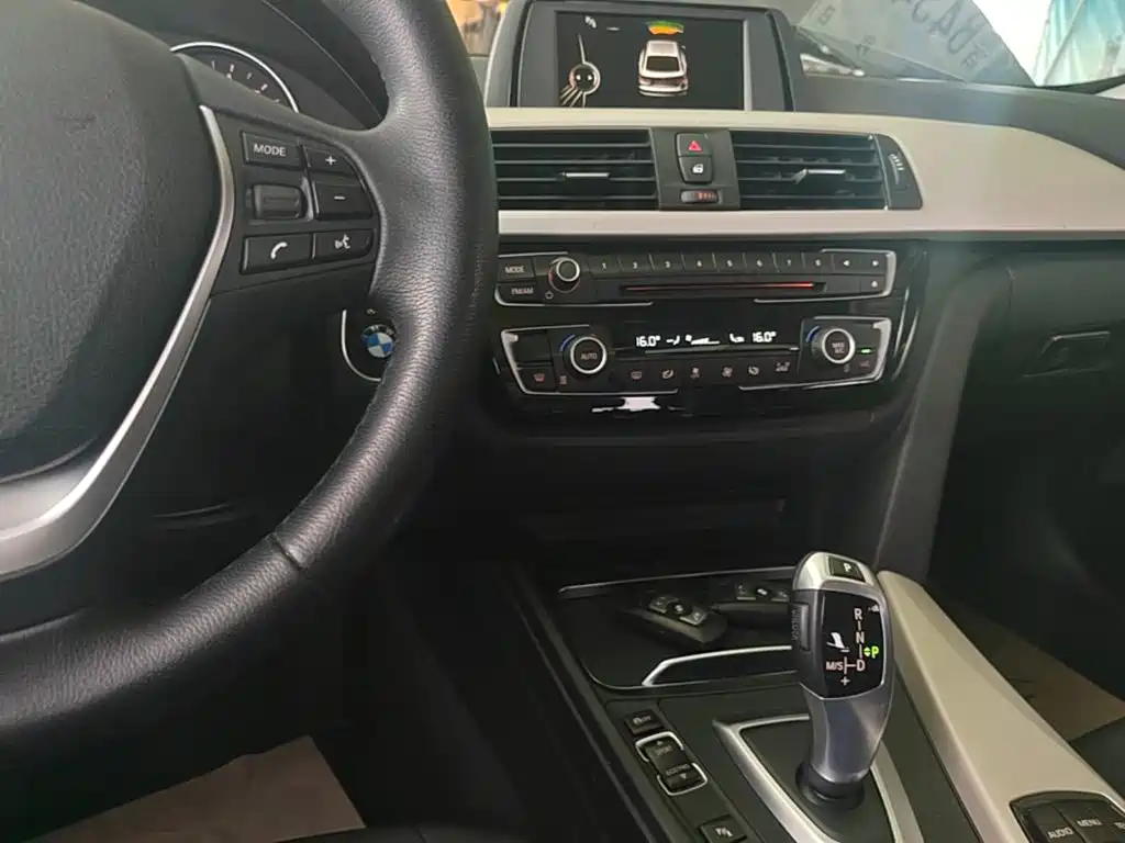 BMW 3 Series GT 2017 — фото 13
