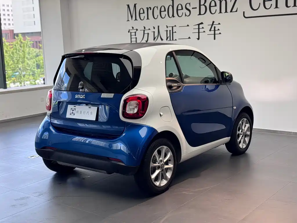 smart Fortwo 2016 — фото 11