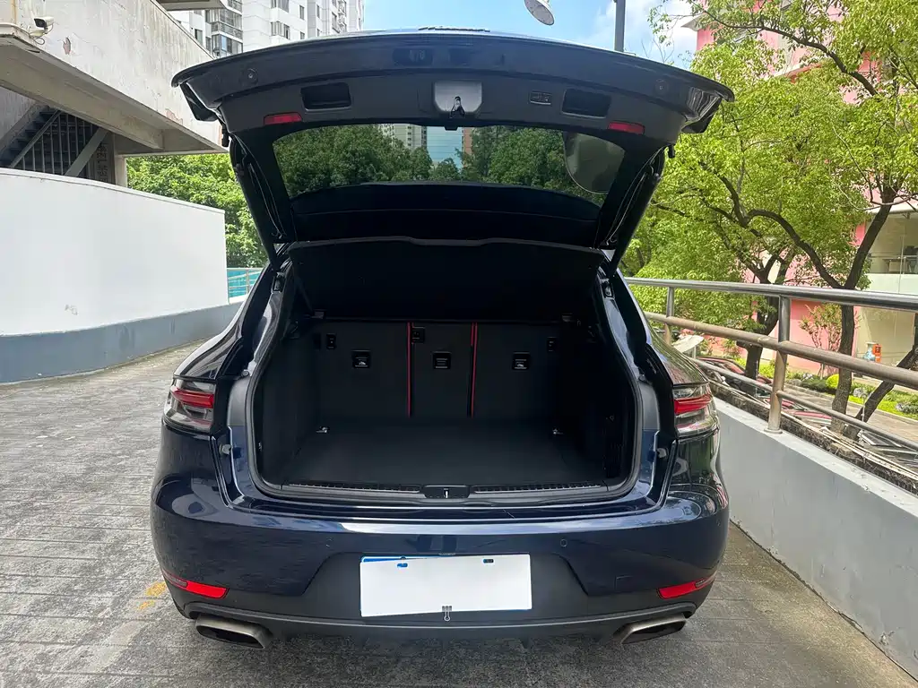 Porsche Macan 2020 — фото 14