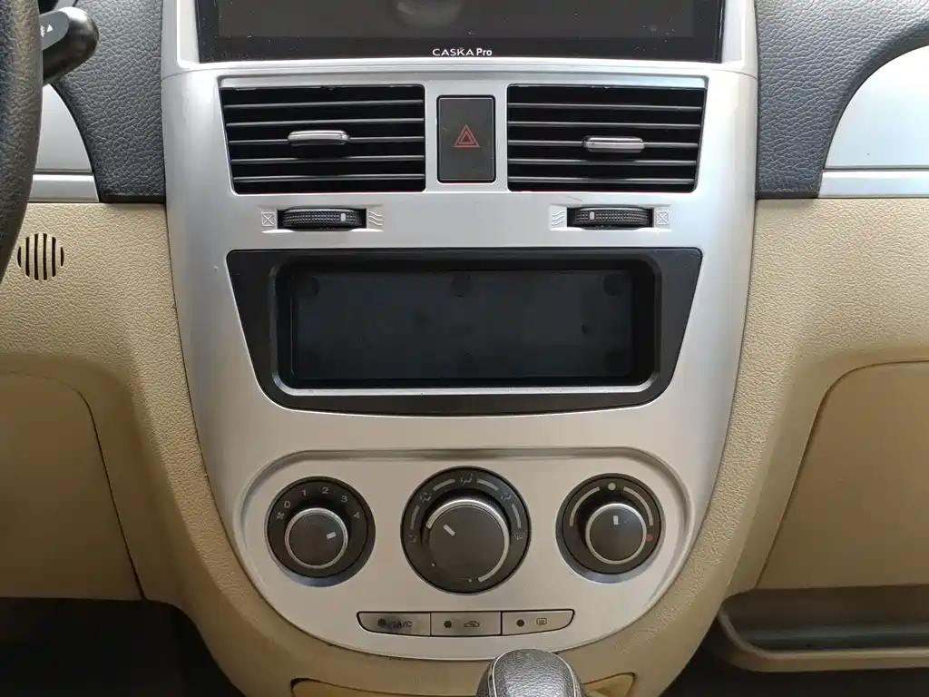 Buick Excelle 2013 — фото 15