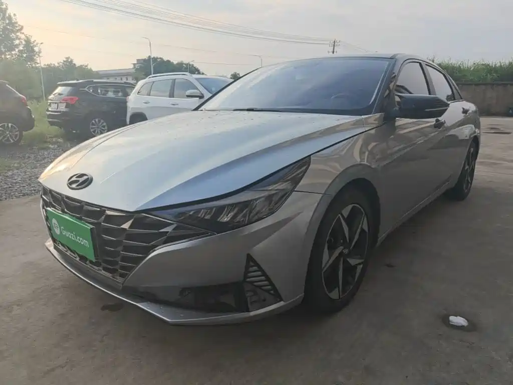 Hyundai Elantra 2023