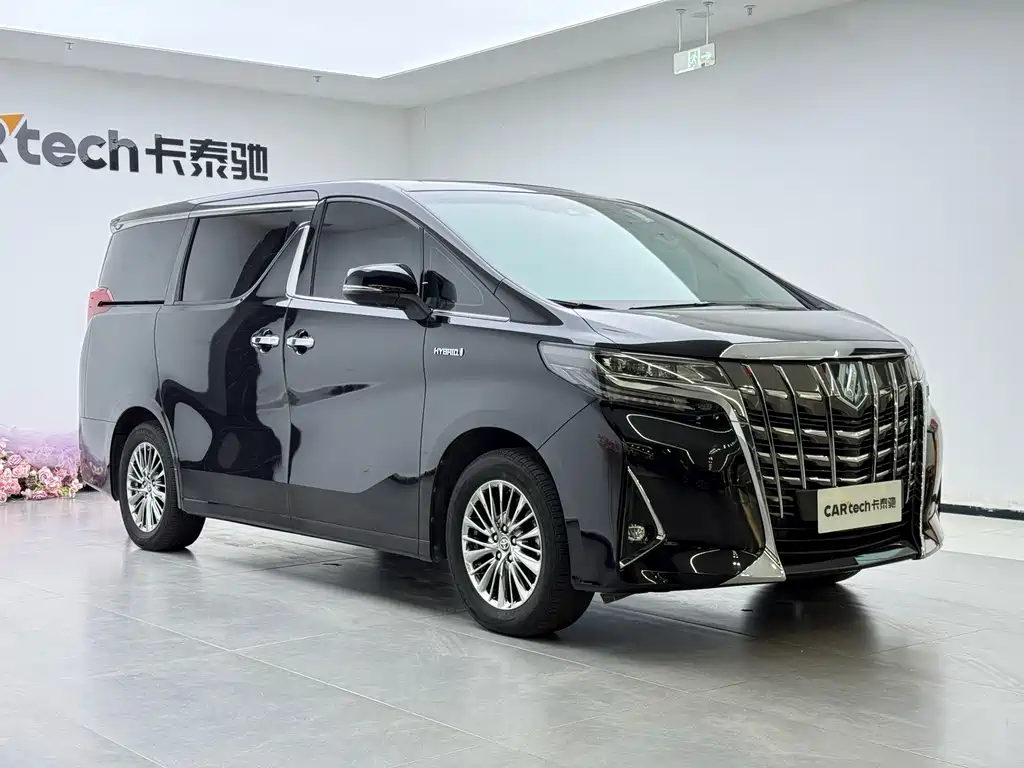 Toyota Alphard 2022 — фото 12