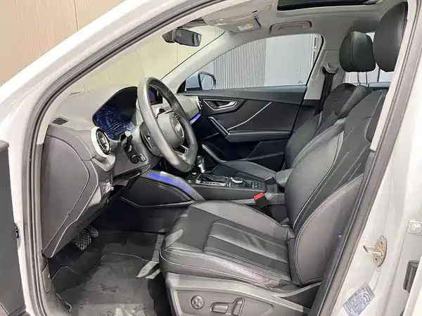 Audi Q2L 2023