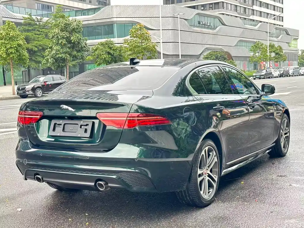 Jaguar XEL 2023 — фото 18