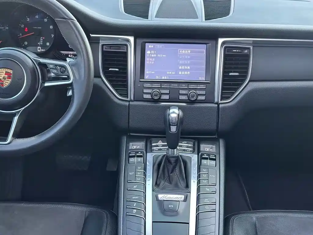 Porsche Macan 2015 — фото 9