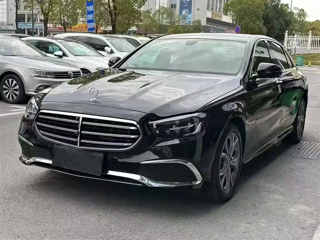 Mercedes-Benz E-Class 2023 — фото 2