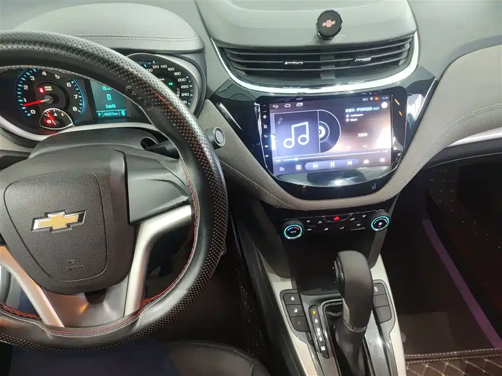 Chevrolet Malibu 2016 — фото 13